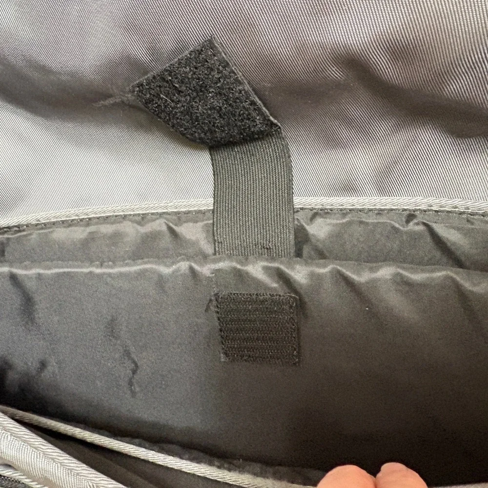 DELL Messenger Bag Men's‎ OS Gray Laptop Briefcase Tech Commuter Utility